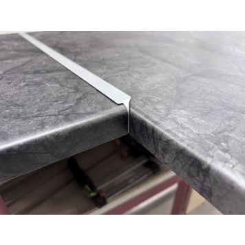 Otsaliist LG Collection hõbedane 30 x 610 mm