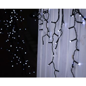 Räästavalgussari Airam Valkea 400 x LED 5 m IP44