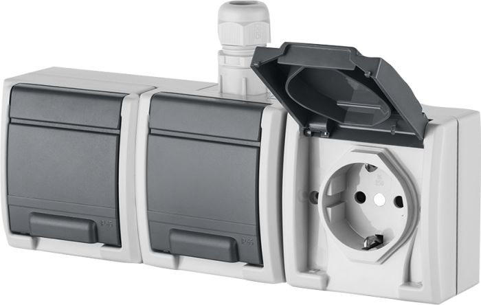 Pistikupesa Aquant 3-ne, maandusega